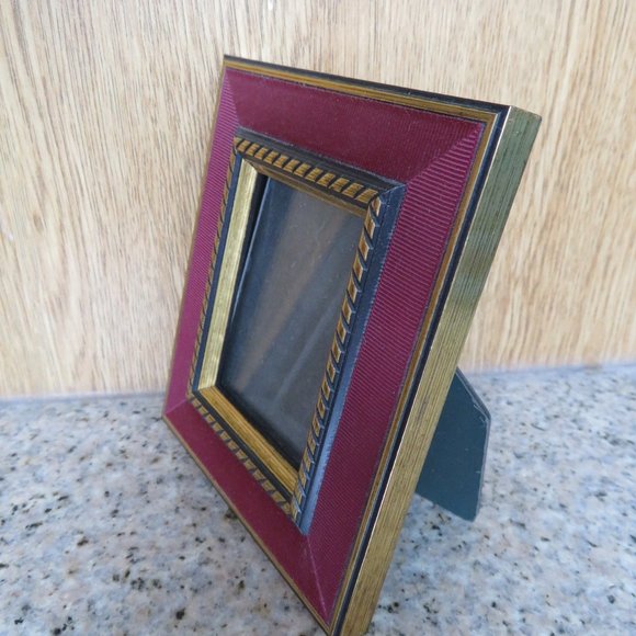 Vintage Small Photo FRAME 5 x 4.25" Photo Area 3" Standing (K125) - Picture 3 of 4